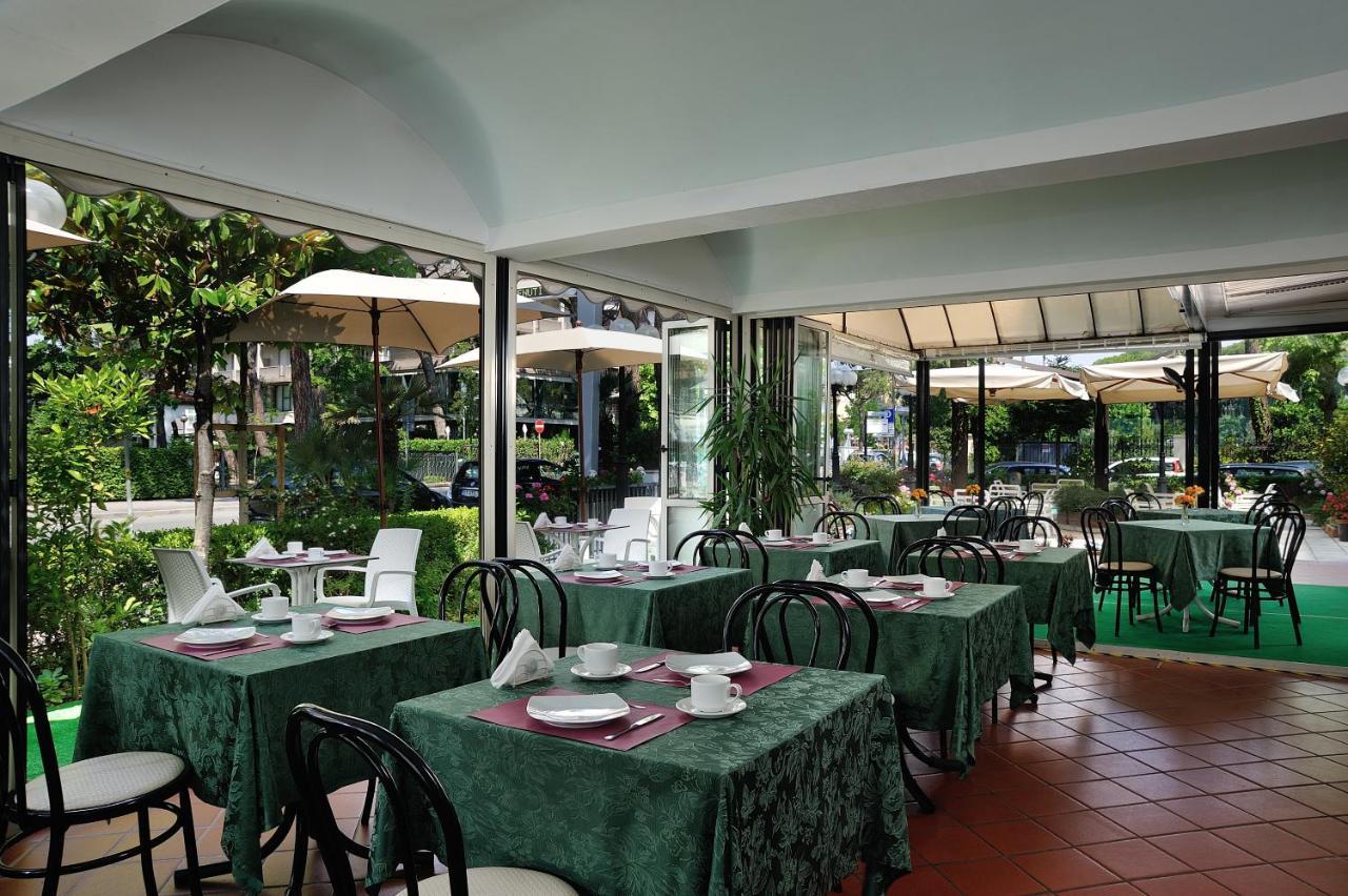 Hotel Suisse Milano Marittima Zewnętrze zdjęcie