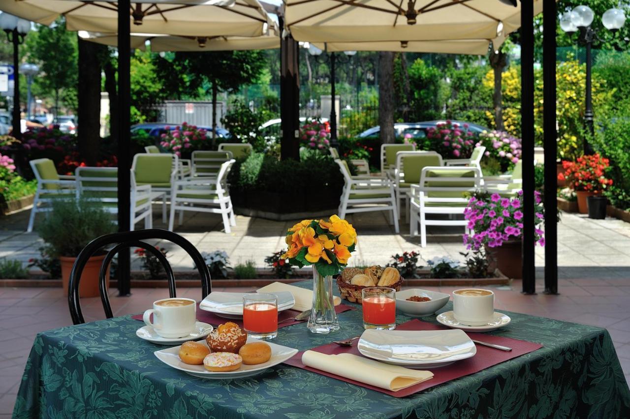 Hotel Suisse Milano Marittima Zewnętrze zdjęcie
